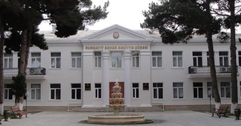 Sumqayıtda bir gündə onlarla tibb işçisi işdən azad edilib