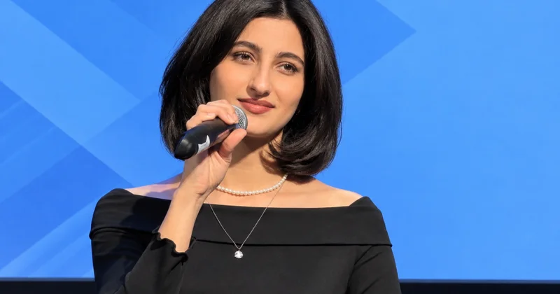 Tacikistandan olan gənc sənətçi: Azərbaycan musiqisində doğma nəsə hiss edirəm