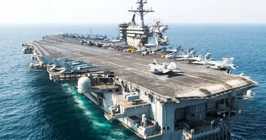 США стягивают к Ближнему Востоку третью авианосную группу Minval Politika