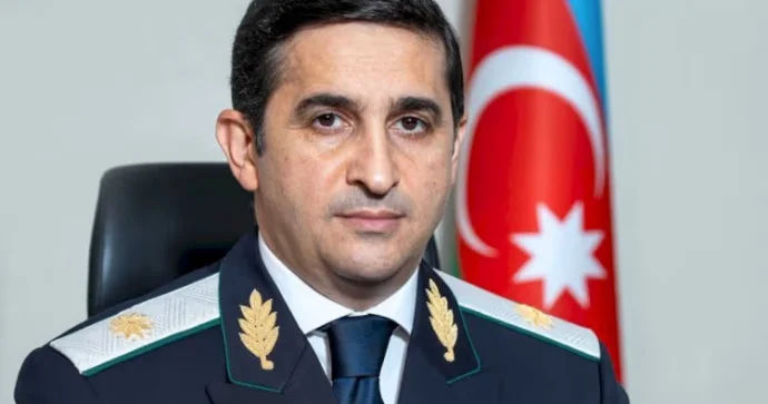 Nazir məşhur notariusu cərimələdi