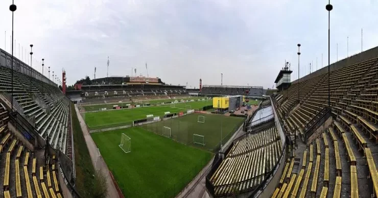 Dünyanın ən böyük stadionu dağılır: harada yerləşir?