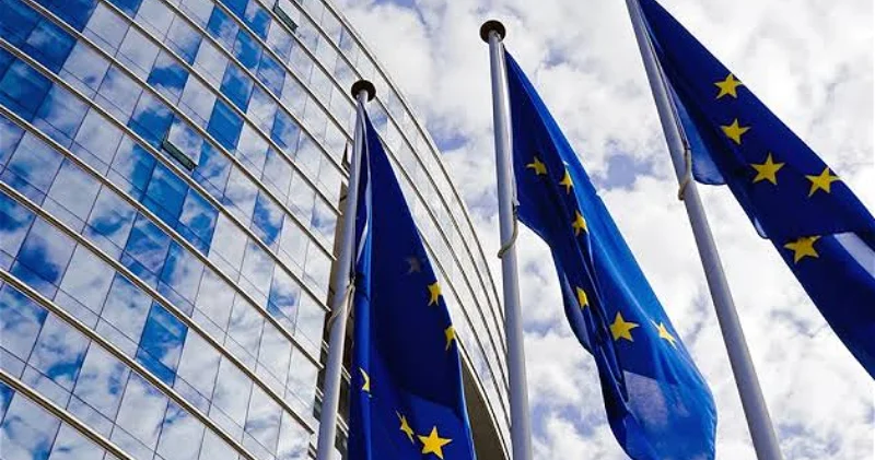 Еврокомиссия консультируется с НАТО по ядерному предупреждению России