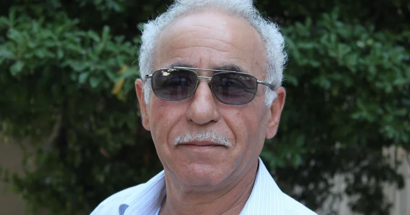 Xətainin heykəli: Onun adı niyə hallanmır? FOTO