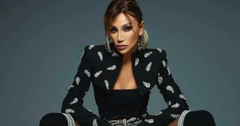 Röya konsertində tamaşaçısına əsəbiləşdi Video