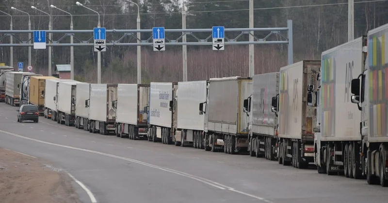 Belarus Litva yük maşınlarının sərhəd hərəkətini məhdudlaşdırdı