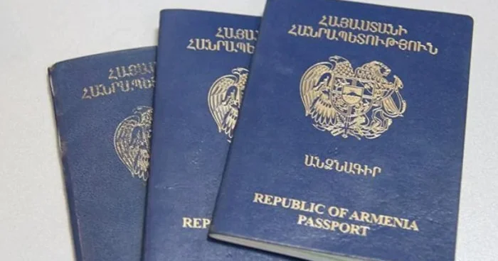 Ermənistanda pasportlara artıq Ağrıdağın təsviri olan möhür VURULMUR VİDEO