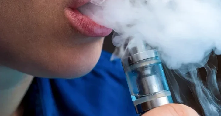 Ученые предупредили о смертельной опасности вейпов