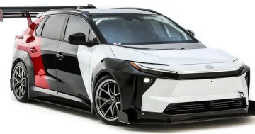 Toyota nın ən dəbdəbəli elektrik avtomobili debüt etdi...