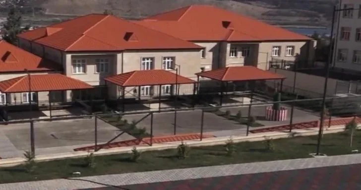 Обновленный, но пустующий: когда детский сад в бакинском поселке примет детей?