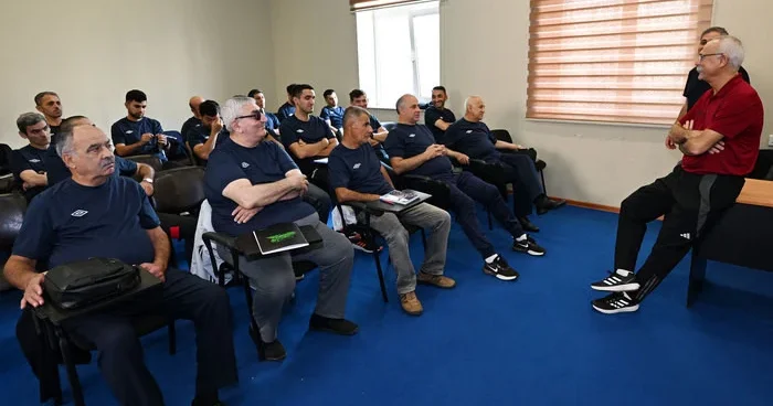 Bakıda futzal hakimləri və inspektorlar üçün seminar keçirilib