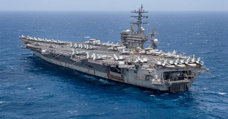 США развернули два авианосца вблизи Венесуэлы