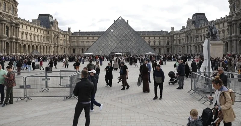 Luvr muzeyinin təhlükəsizlik tədbirləri artırıldı