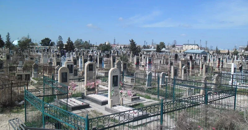 Qəbiristanlıqlar şəhərdən kənara köçürülsün! DEPUTAT