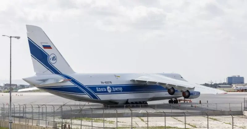 Вloomberg: российский Ан 124, застрявший в Канаде, могут передать Украине