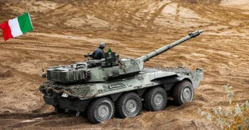 Ukrayna İtaliyanın B1 Centauro tank məhv edənlərini qəbul etdi...