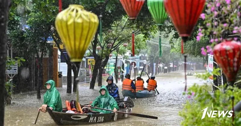 Во Вьетнаме из за наводнений погибли 28 человек