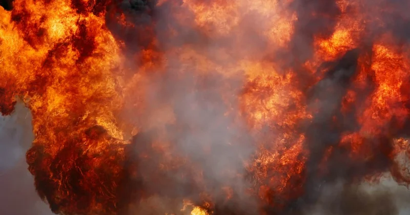 Мощные взрывы в Ширазе видео