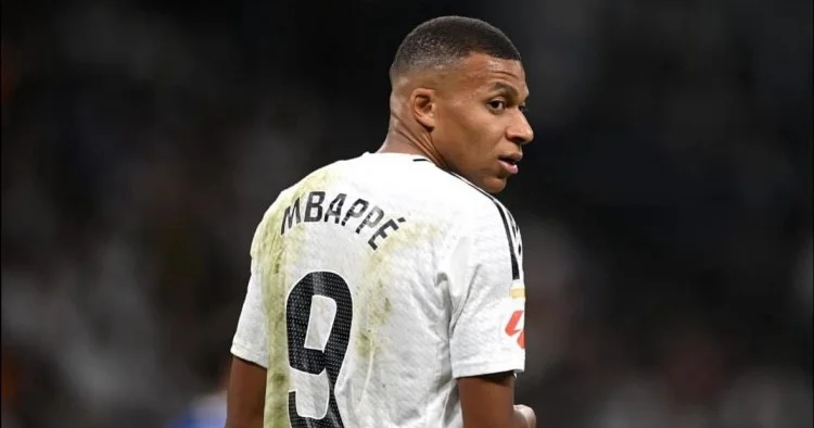Mbappe PSJ ilə Real ı müqavilə etdi