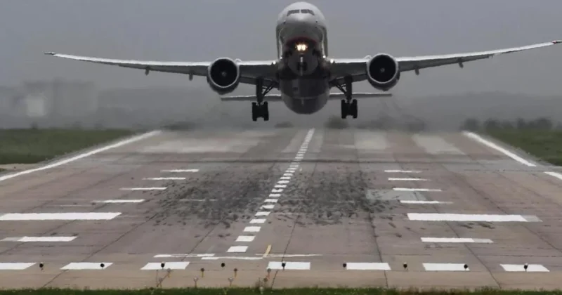 Русский военный самолет приземлился в Венесуэле