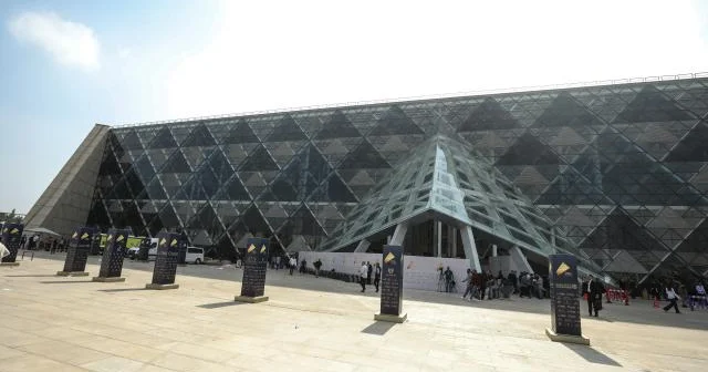 Qahirədə “dördüncü piramida” açıldı Azərbaycan da iştirak etdi