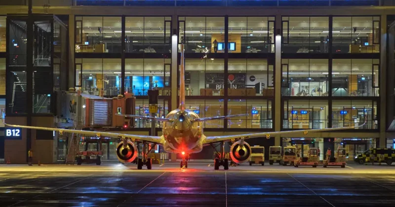 Аэропорт Берлина закрылся из за дрона