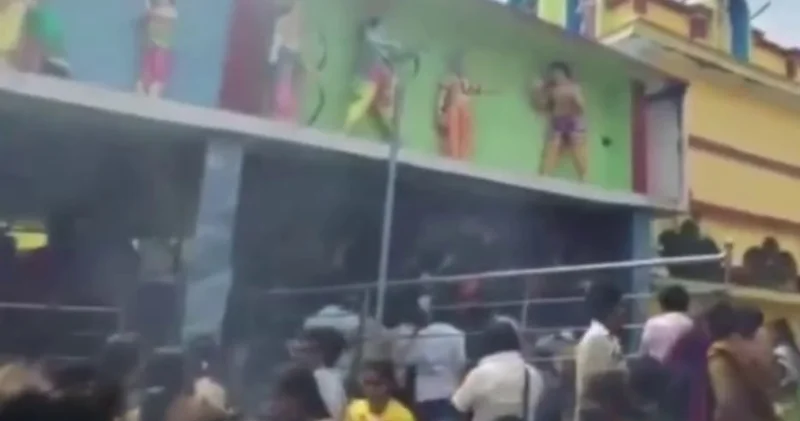 Hindistanda məbəddə DƏHŞƏTLİ ANLAR Ölənlər var VİDEO