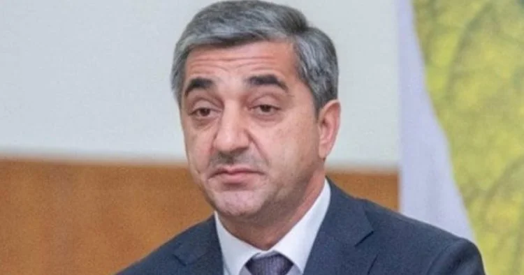 Naxçıvanda qalmaqal: İşçiləri naziri döyüblər?