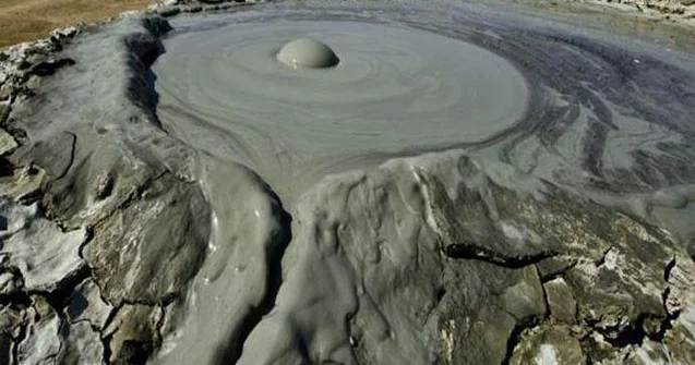 Bakıda bu vulkan 3 dəqiqədən bir püskürür Video