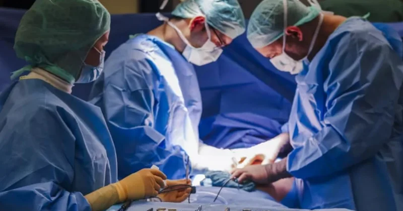 Rusiyada barmağı keyiyən qadında nadir xəstəlik aşkarlandı