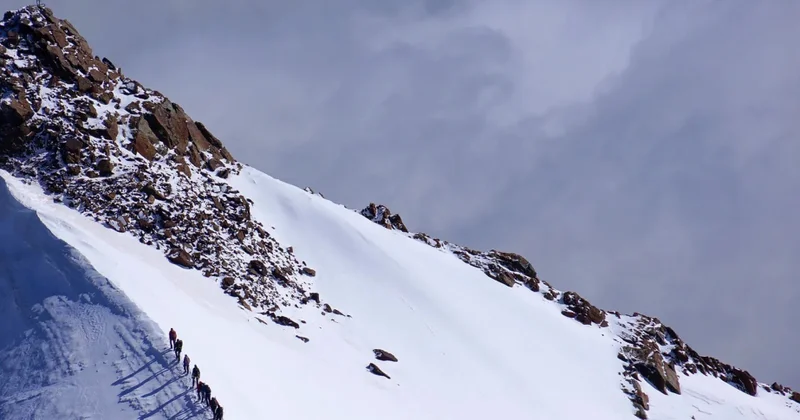 Cənubi Tirolda qar uçqunu nəticəsində beş alman alpinist həlak olub