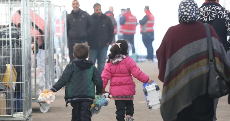 550 min suriyalı qaçqın Türkiyəni tərk edib
