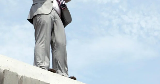 Abşeronda bədbəxt hadisə: Gənc 12 ci mərtəbədən yıxıldı