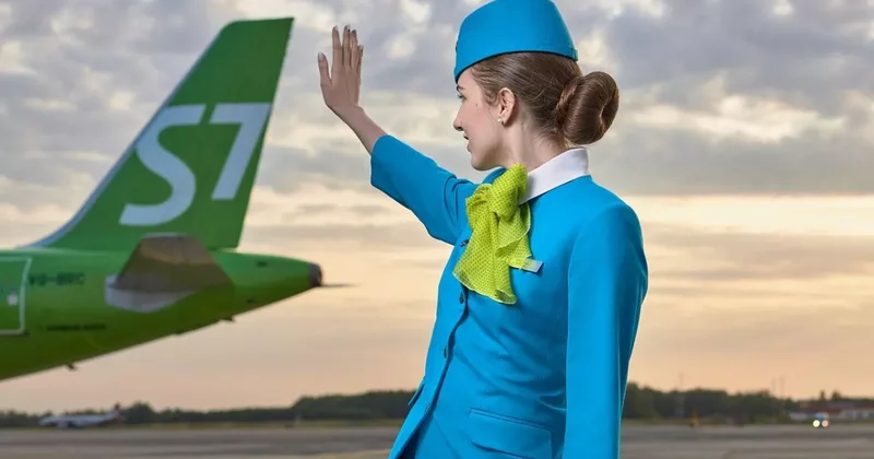 Бортпроводники S7 Airlines переобулись в кроссовки