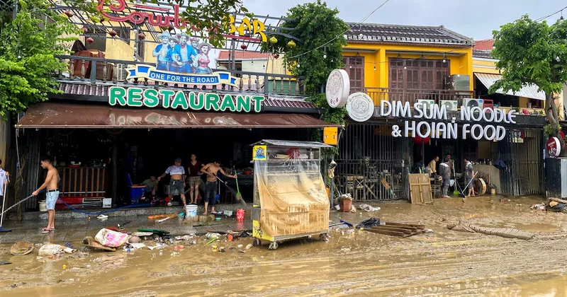 Vyetnamda daşqın: onlarla insan öldü