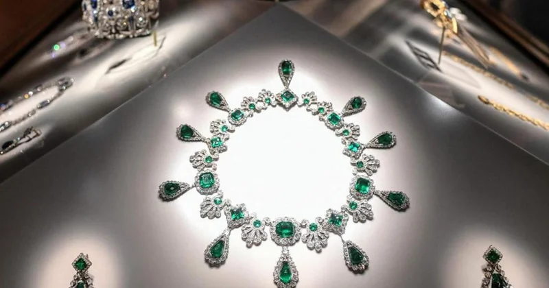 Luvr muzeyini qarət edənlər futbol matçı zamanı həbs olundular