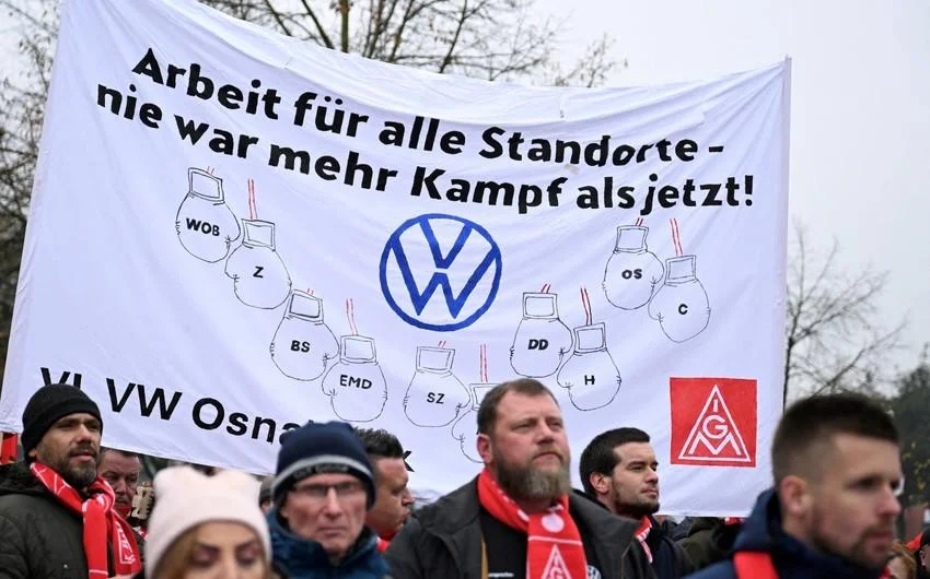 “Volkswagen”in işçiləri ixtisarlara qarşı tətil edəcəklər AzPolitika onlayn siyasiictimai qəzet