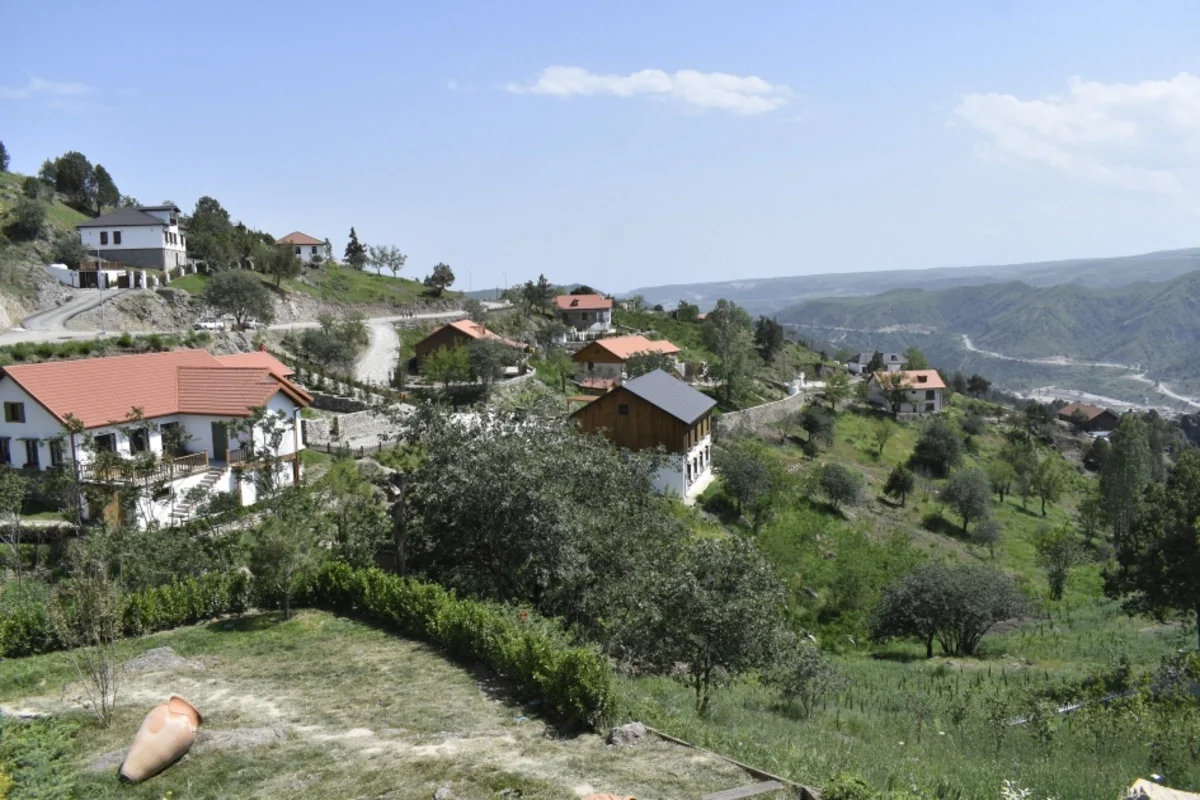 Azad Laçın gözəlliklər diyarına çevrilib