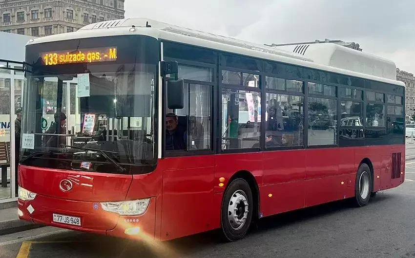 Bakıda daha bir marşrut xətti üzrə elektrobuslar fəaliyyətə başlayıb FOTO