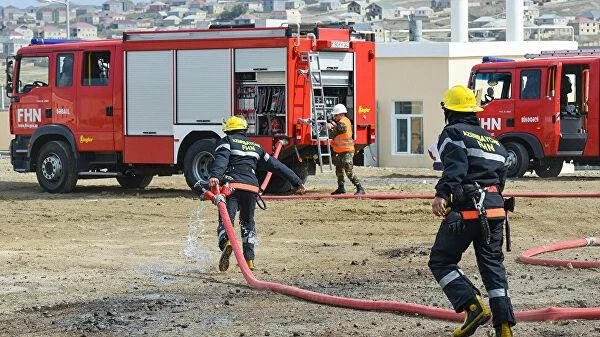 В Сумгайыте произошел пожар в жилом здании, есть пострадавший