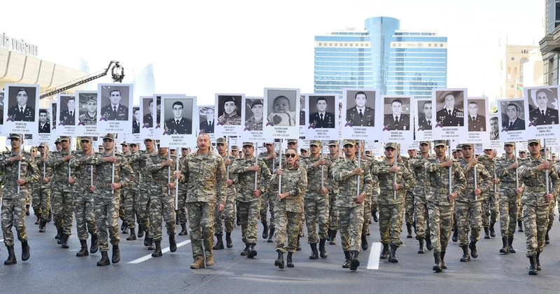 Belə bir Liderə necə dönük çıxmaq olar?!