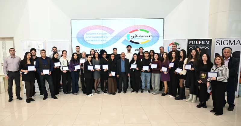 “Gilavar Fotoqrafiya Məktəbi”nin məzunları sertifikatlarla təltif olundu FOTO