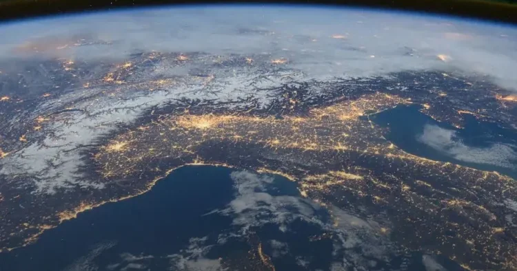 Aİ yeni hərbi peyk sistemi qurmağa başladı