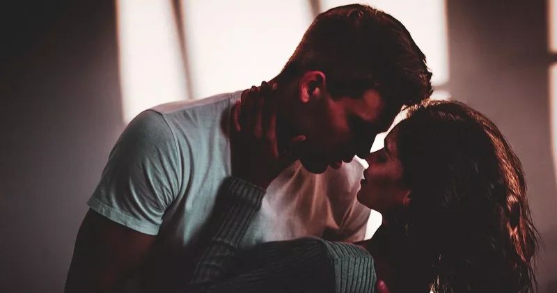 “Sevgi, qorxu və instinkt: niyə qadınlar və kişilər xəyanətə fərqli reaksiya verir?“ Elmi araşdırma