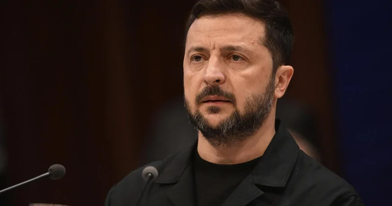 Зеленский обсудил переговоры во Флориде с Уиткоффом, Стармером и Макроном