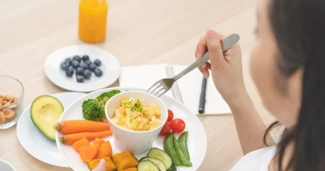 Kalorini 30% azaldın: Beyniniz qocalmasın