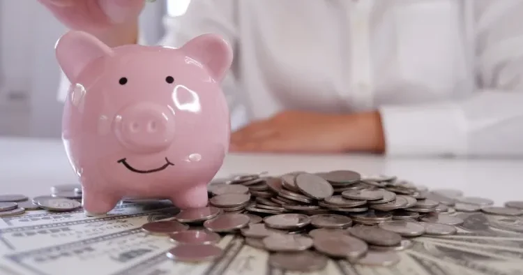 Paytaxt sakinləri pul yığa bilirlər? SORĞU