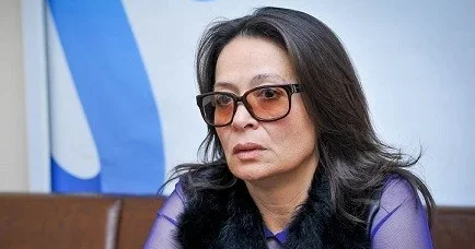 Xanlarova buna əsasən işdən çıxarılıb Rəsmi