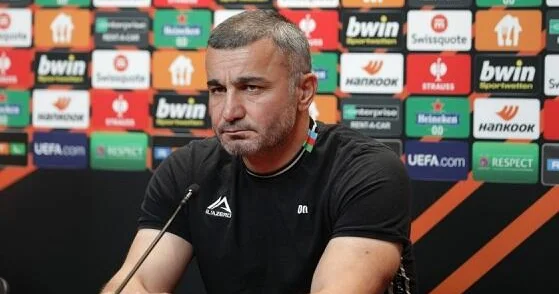 Qurbanovdan Şenerə xüsusi hədiyyə Video