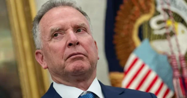 Putinlə görüşdən qabaq onları qəbul etdi