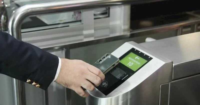 Bu bank kartı ilə ödəniş etsəniz, metroda gediş haqqı 48 qəpik olacaq